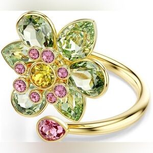 Swarovski Elegant Floral Gemstone Ring in Gold